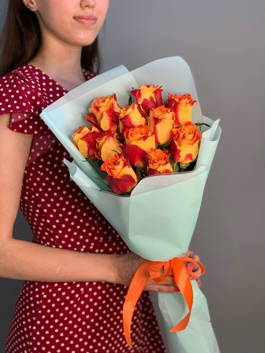 11 рыжих роз Кения