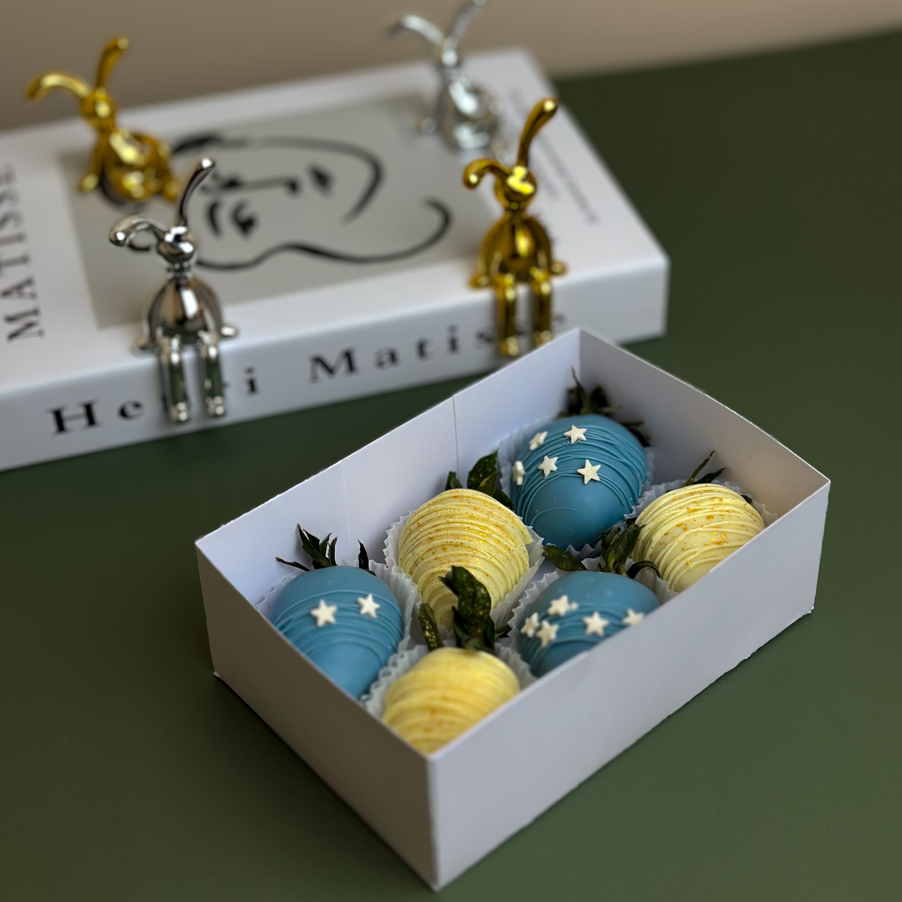 Клубника в шоколаде "Новый год"