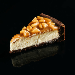 Чизкейк сникерс