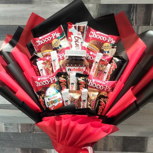 Букет из конфет для девушки "Сладкая жизнь"