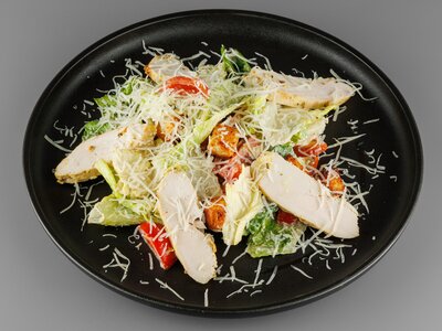 Цезарь с курицей