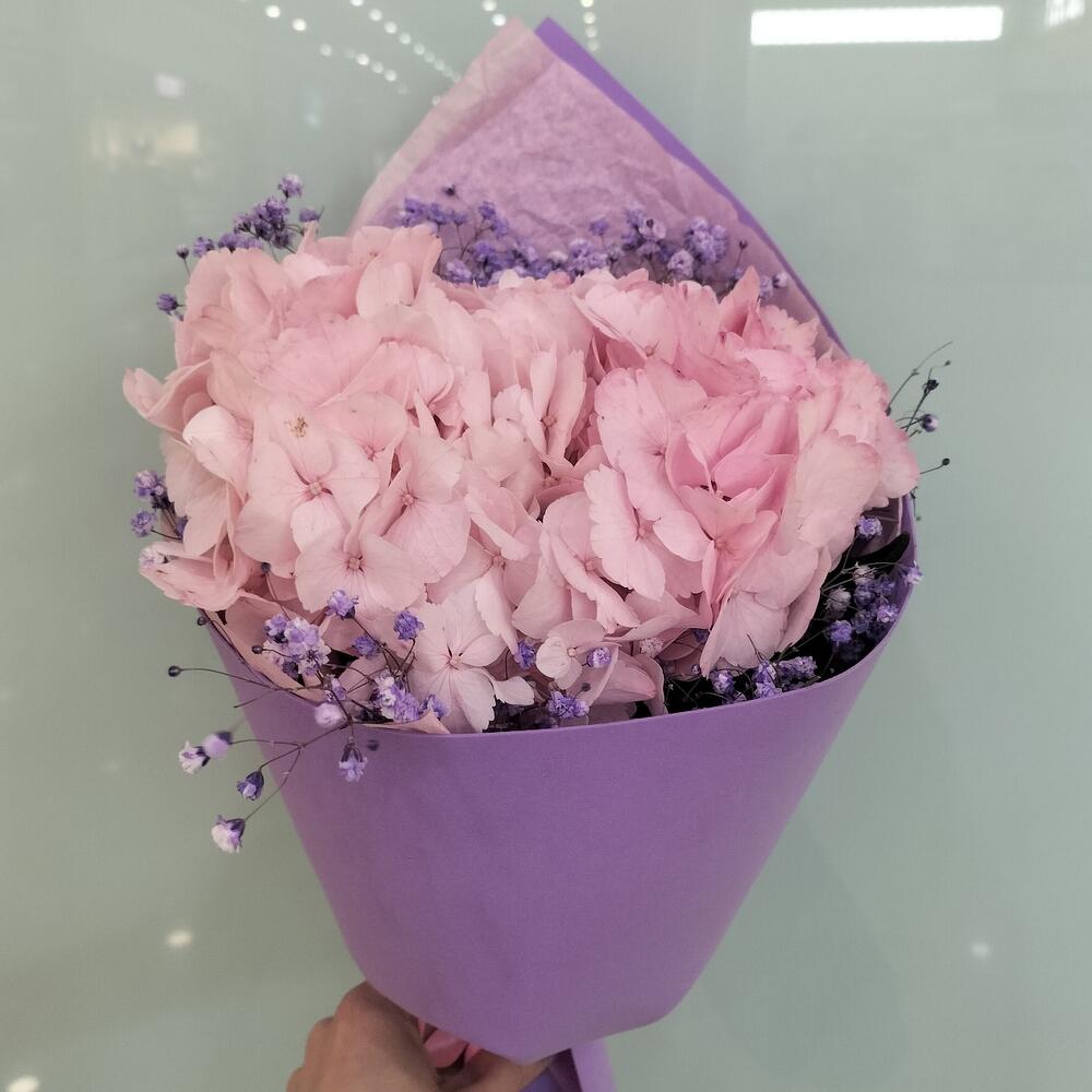 Букет из гортензии "Черничная зефирка" ко дню рождения