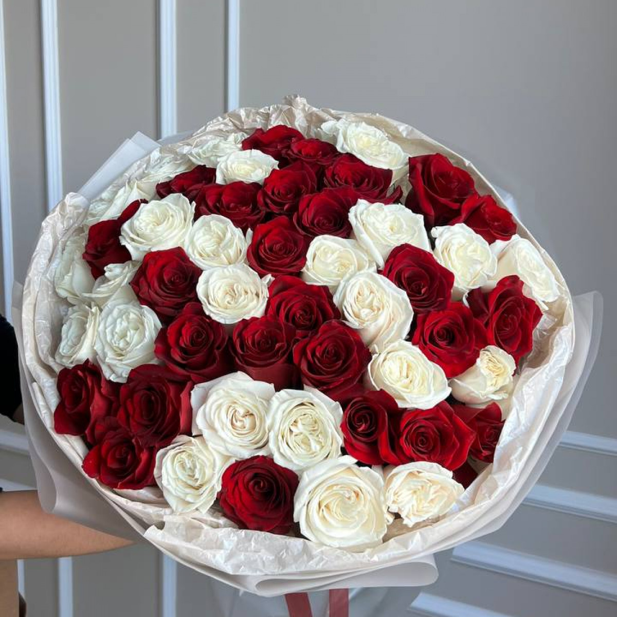 51 Роза Эквадор 60 см (предзаказ)