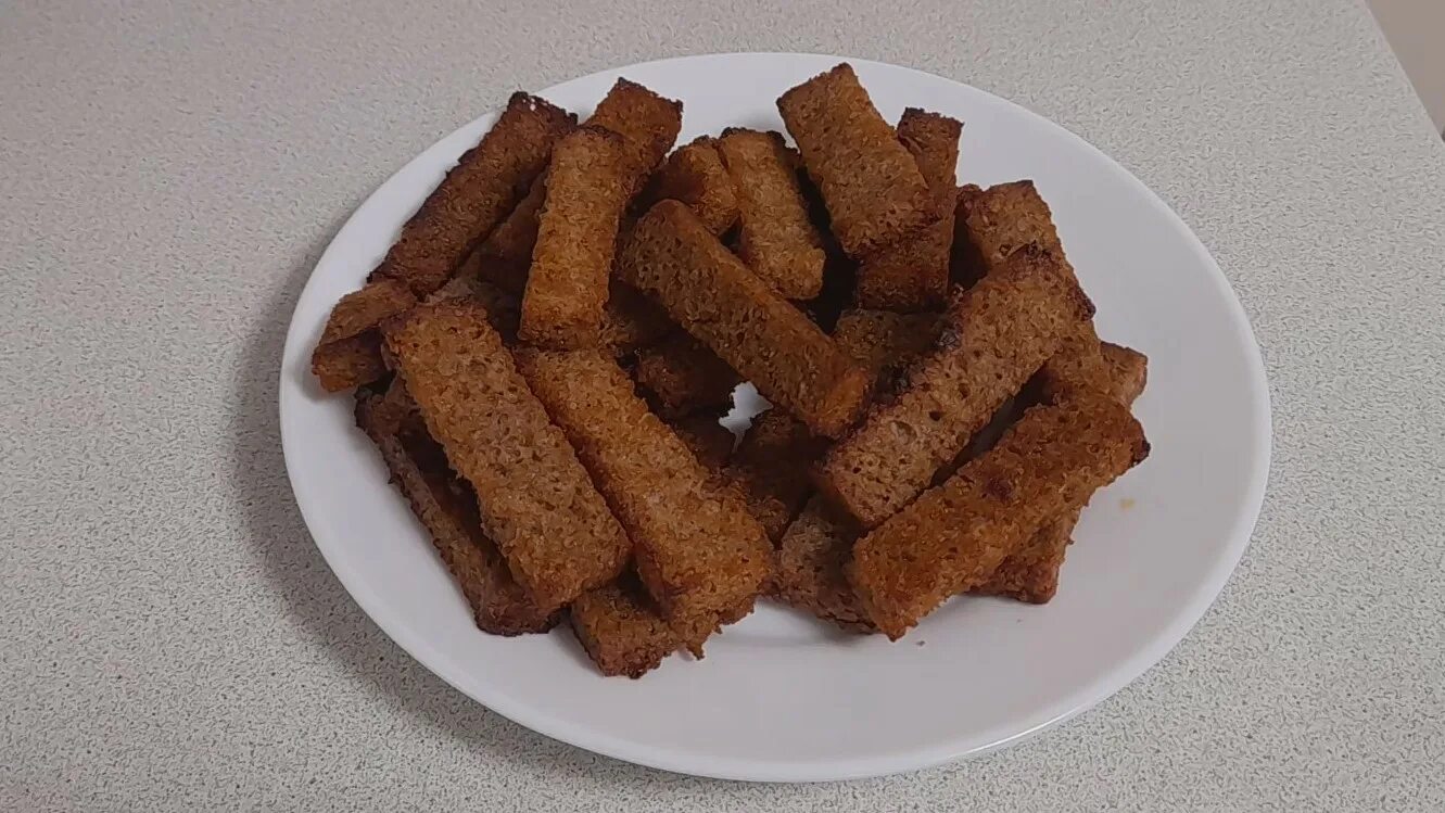 Сухарики по домашнему.