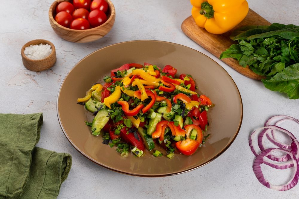 Салат из свежих отборных овощей