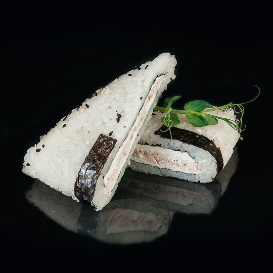 Онигири с курицей