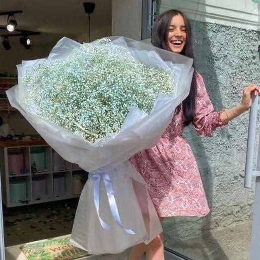 Букет из гипсофилы гигант