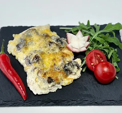 Куриное филе под грибной шубкой