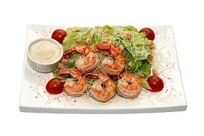 Салат "Цезарь" с тигровыми креветками