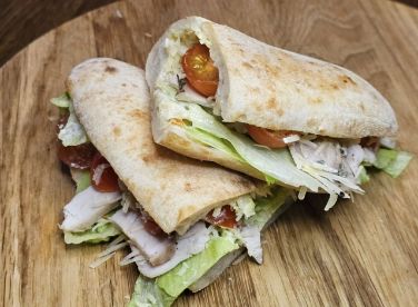 Панини с курицей Цезарь