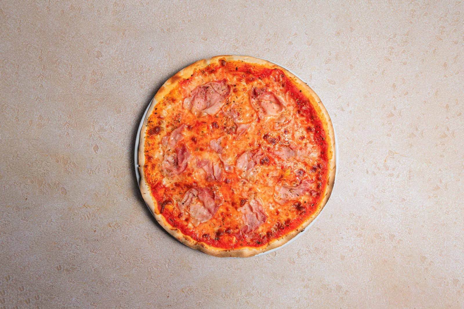 Пицца с ветчиной