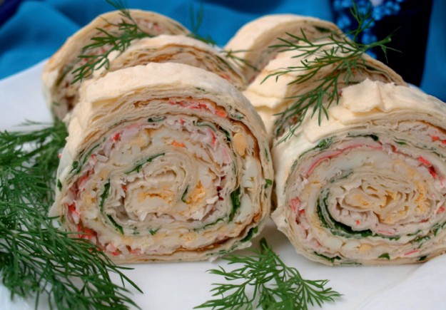 Рыба в лаваше с сыром,чесноком и зеленью
