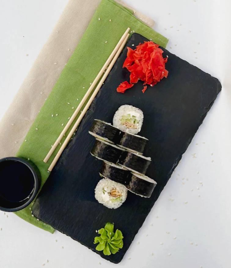 Чизмак с томаго.