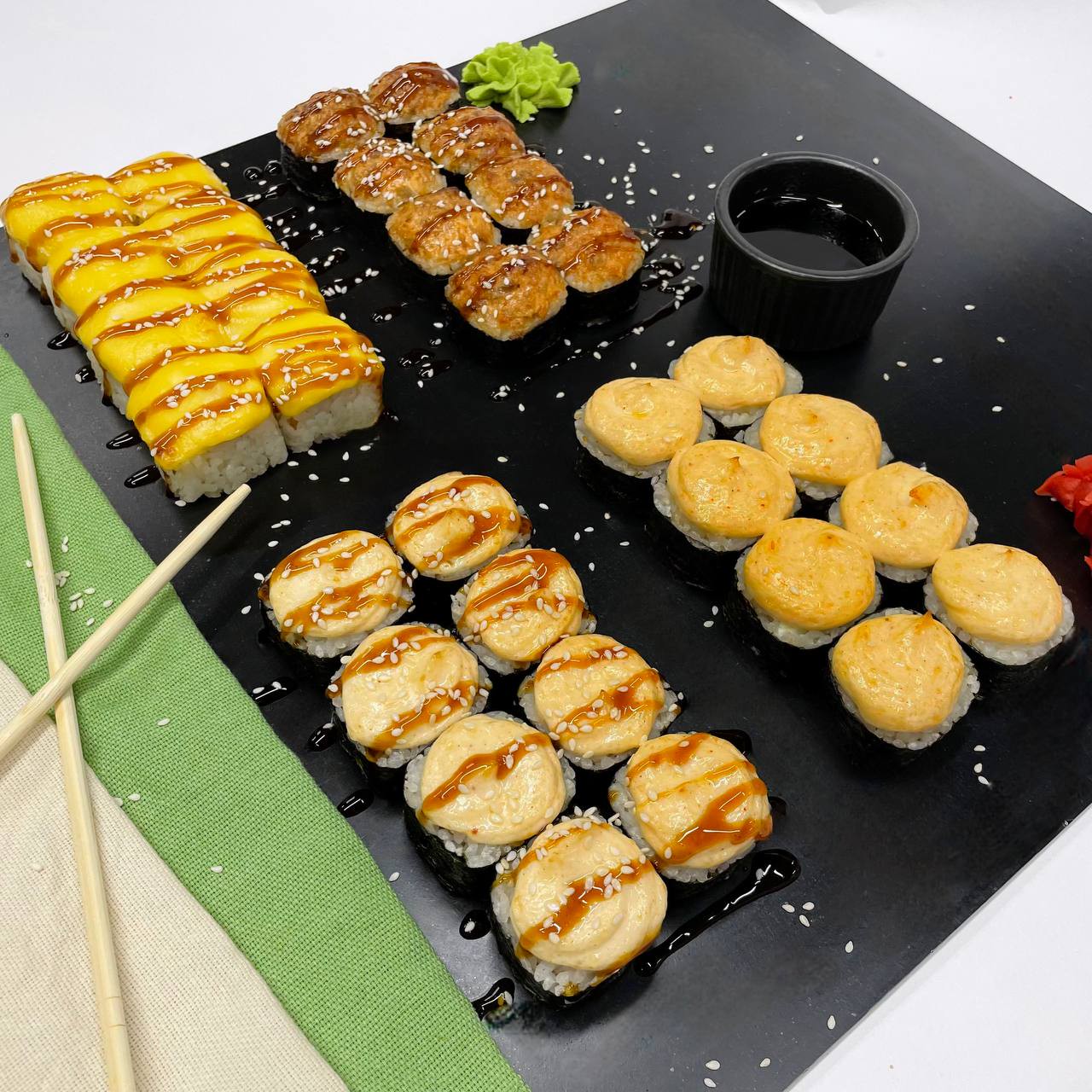 Запеченный микс №2. (32шт)