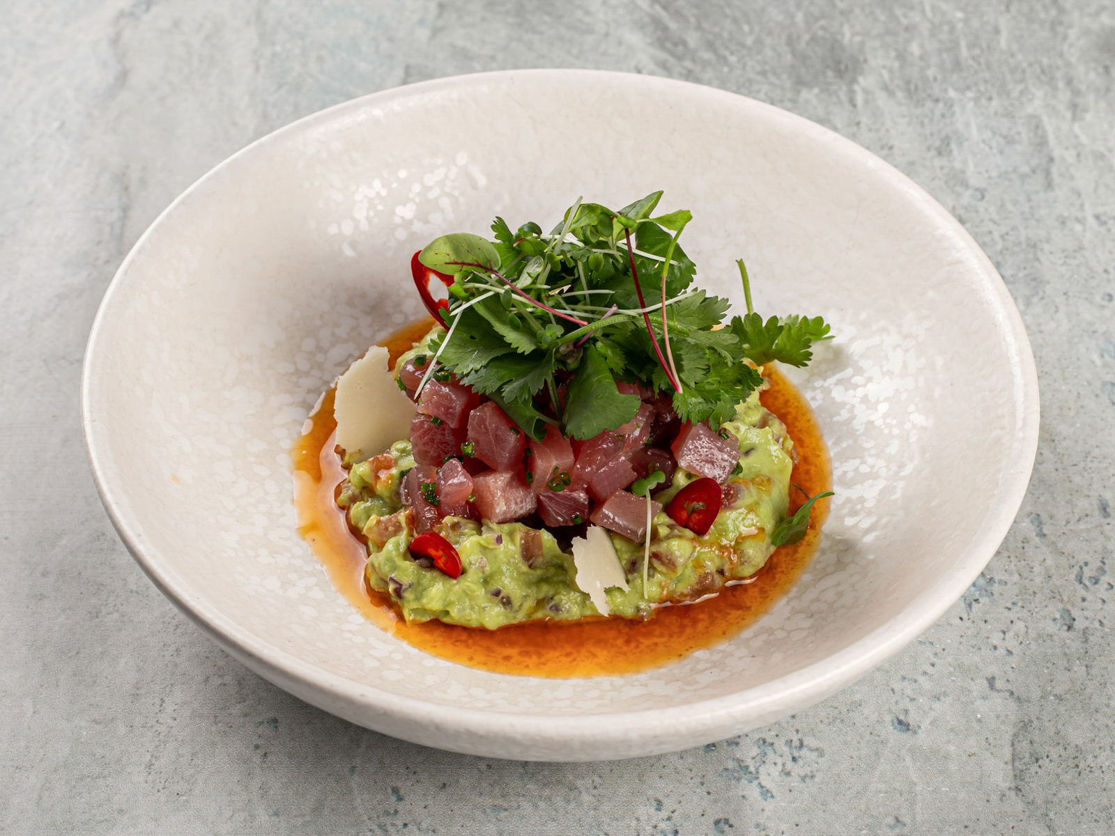 Тартар из тунца с гуакамоле