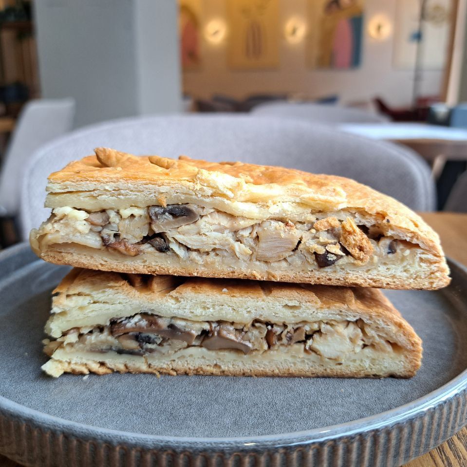 Пирог грибы/курица/капуста