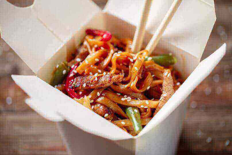 Wok рамен с цыплёнком в соусе терияки