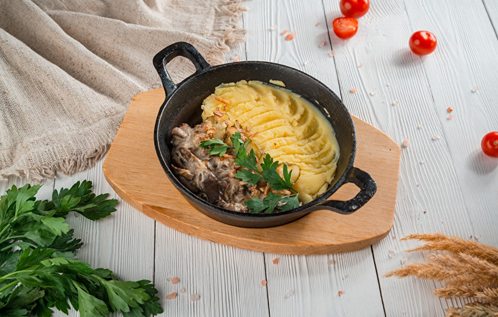 Печень куриная с грибами