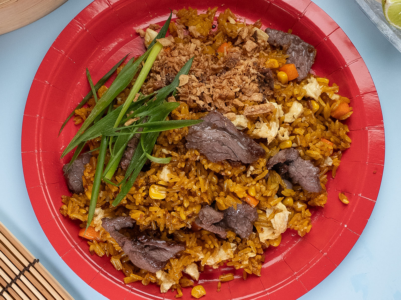 Рис жареный с говядиной и овощами