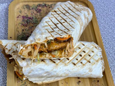 Шаурма из курицы в лаваше