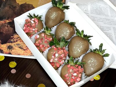 Клубника в молочном шоколаде 1