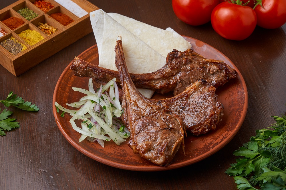 Шашлык из баранины корейки