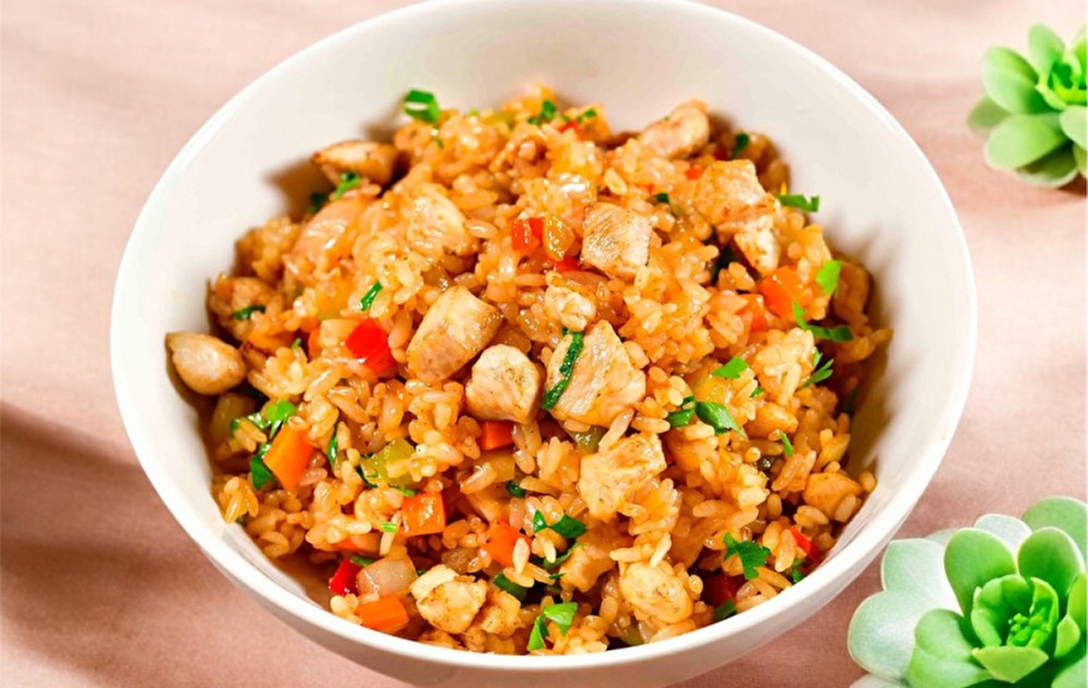 Жареный Рис с Курицей и Овощами