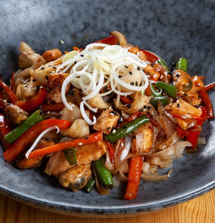 WOK с морепродуктами (гречневая)
