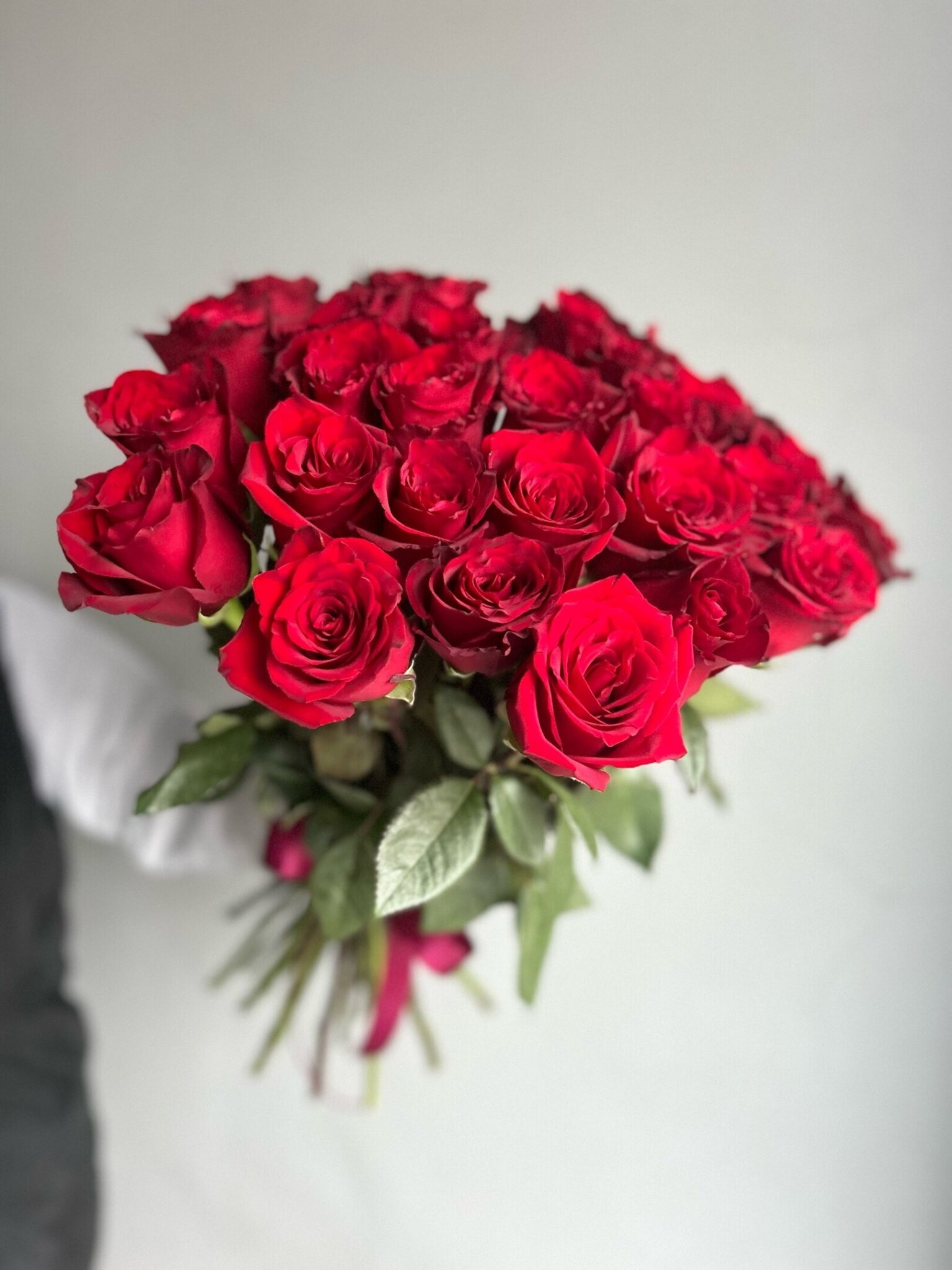 Букет бордовых роз