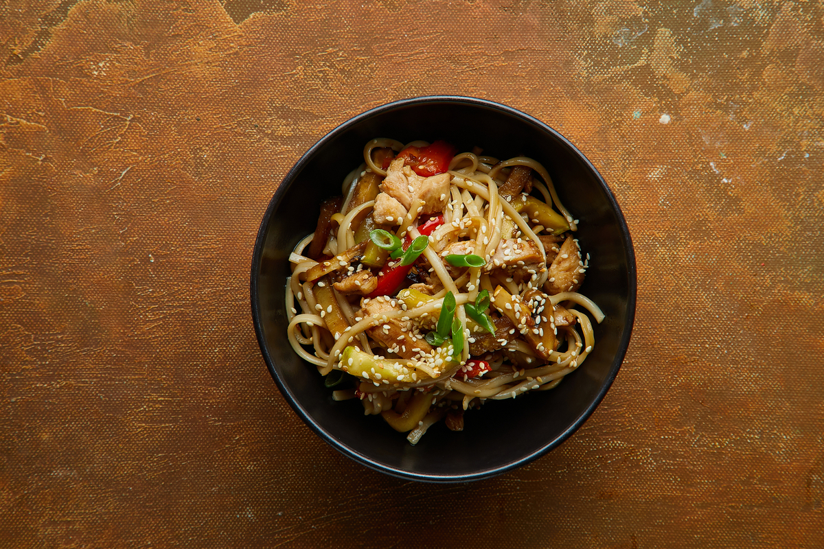 Удон с курицей