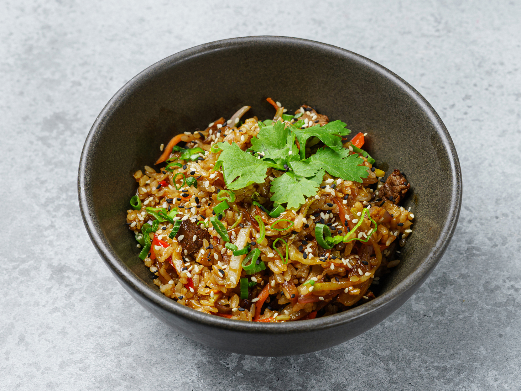 Wok рис с говядиной