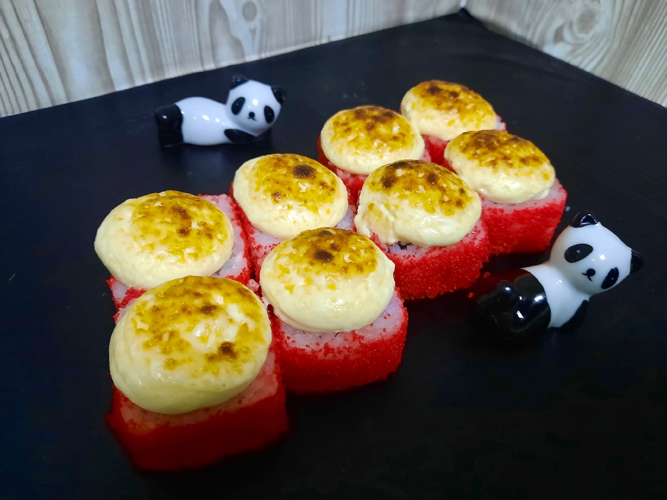 Запеченная калифорния с креветкой