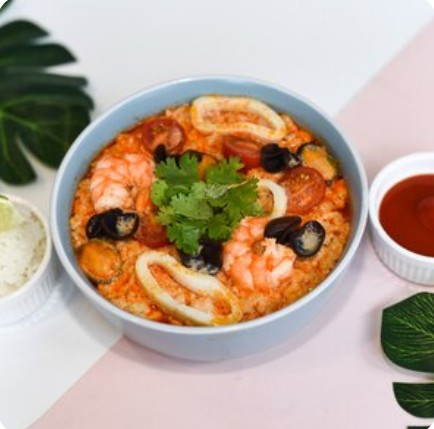 Том ям с морепродуктами