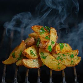 Картофель запеченный с зеленью