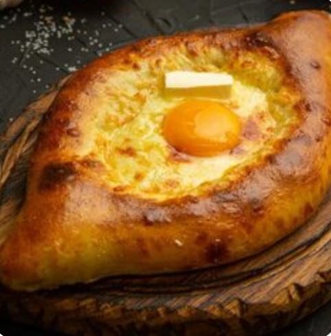 Хачапури с сыром по-аджарски
