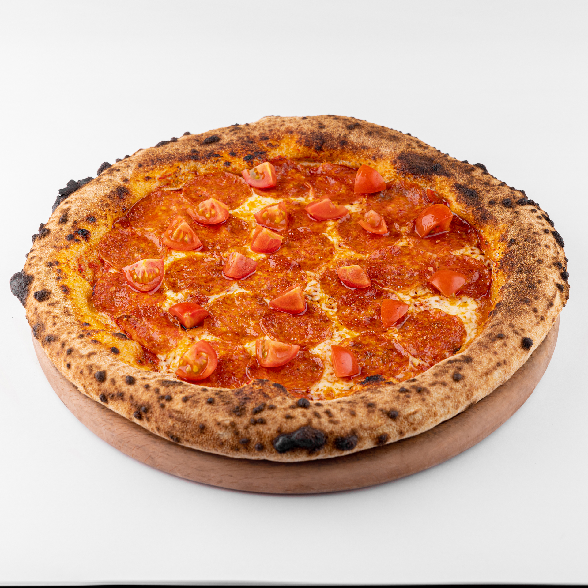 Пепперони с томатами