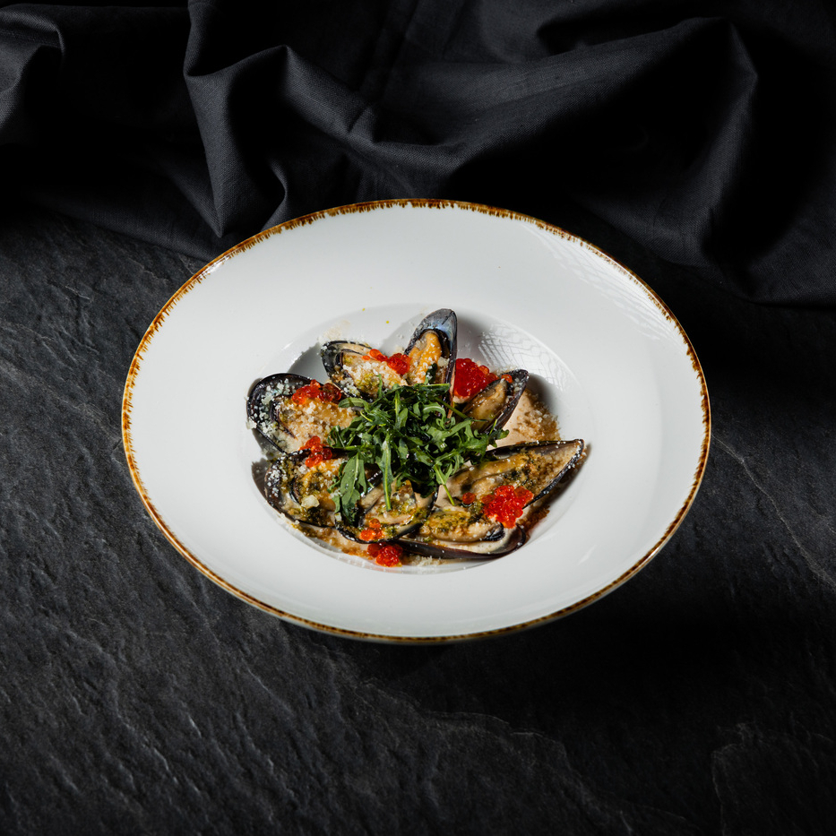 Мидии в сливочно-чесночном соусе