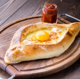 Хачапури по-аджарски