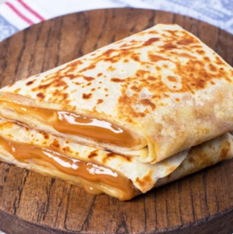 Блинок с вареной сгущенкой