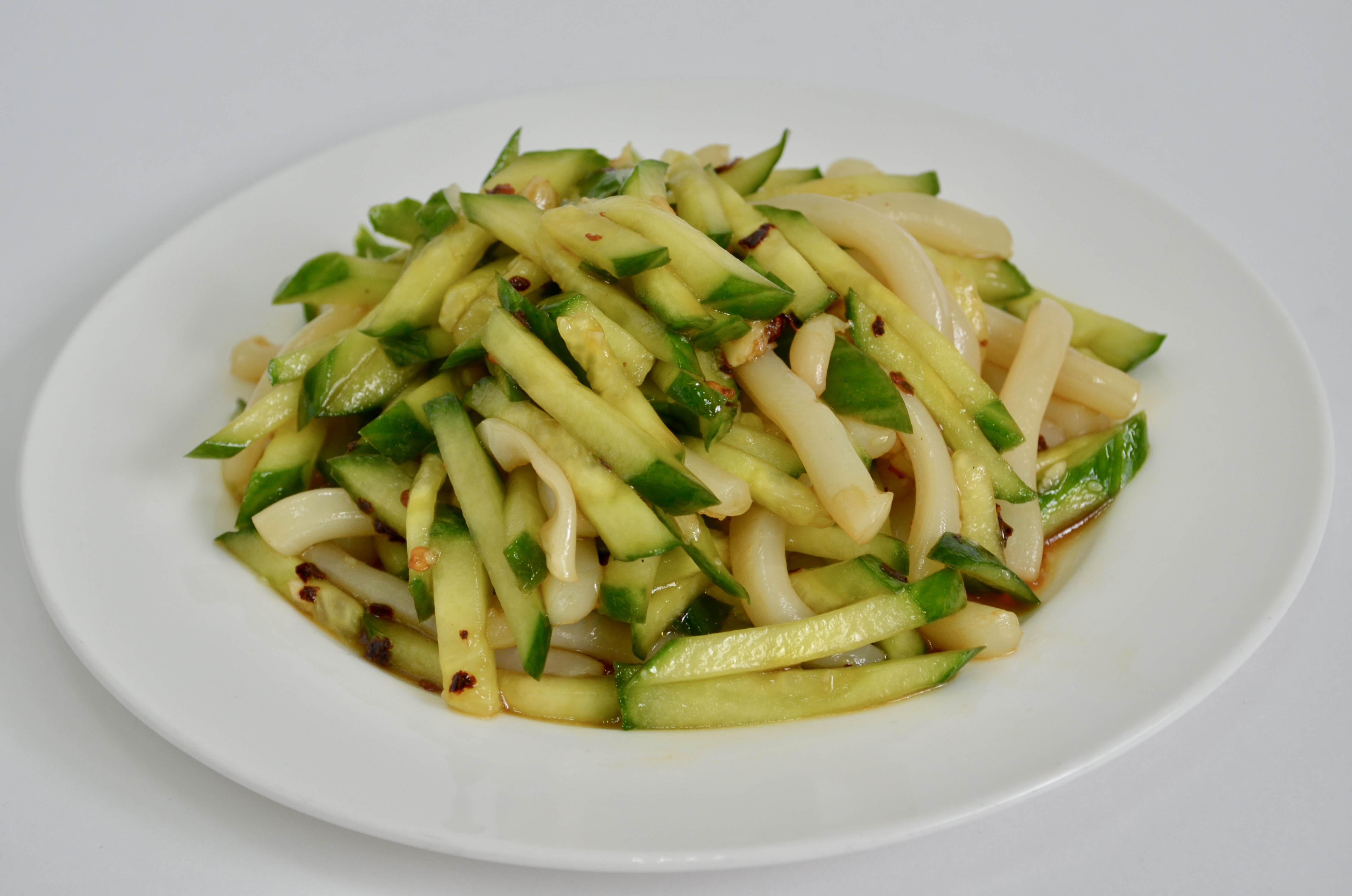 Салат из огурцов с кальмаром