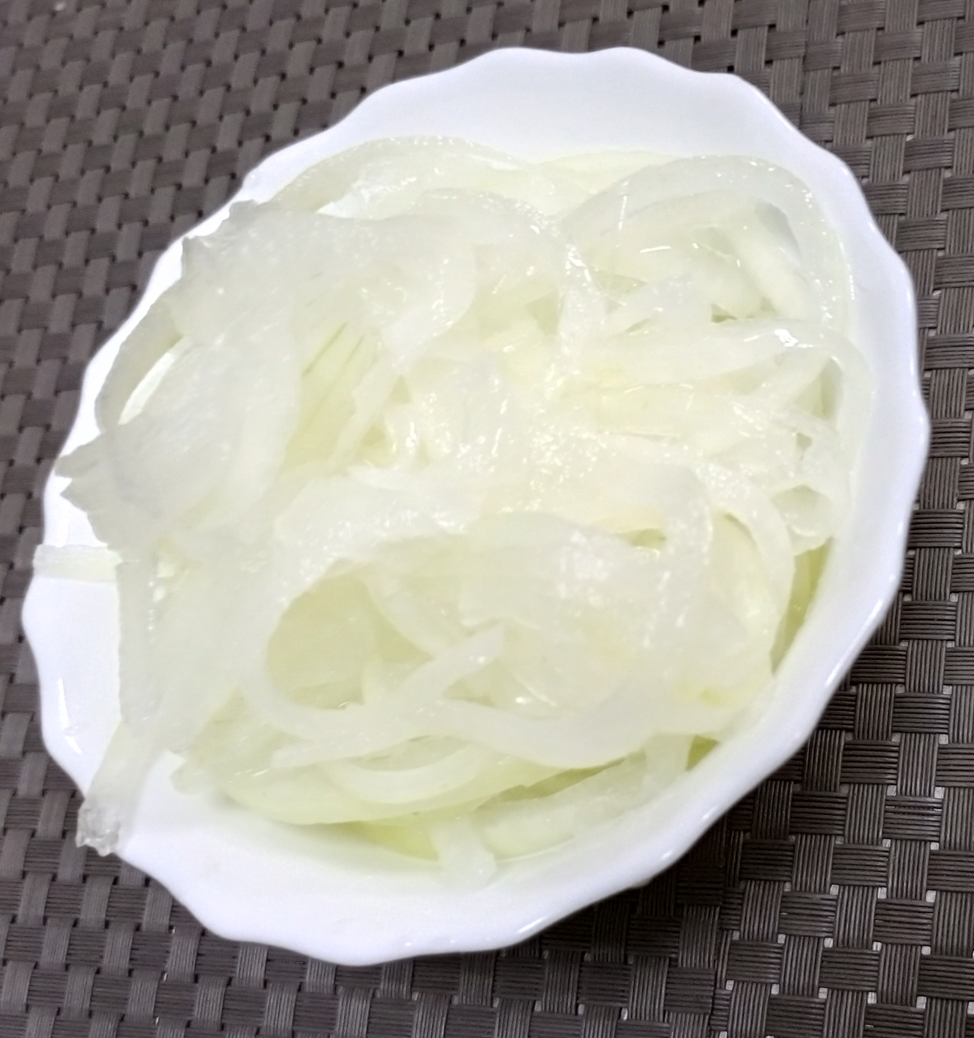 Лук маринованный