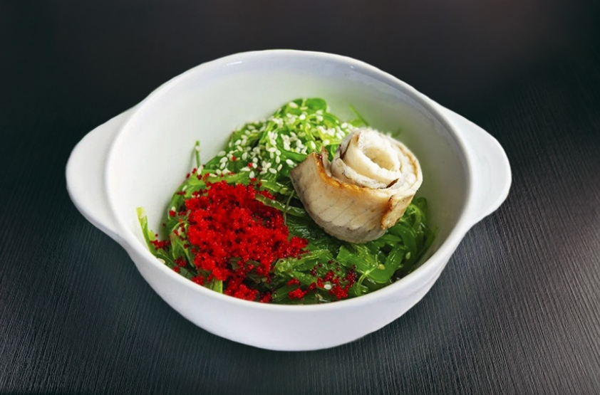 Салат чука с угрём