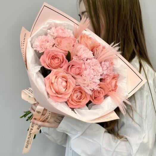 «розовый фламинго» букет из роз Анна Карина и диантусов