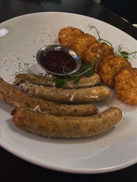 Альпийские колбаски с картофельными крокетами