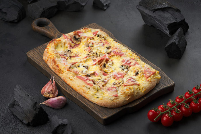 Римская пицца «Ветчинэ»