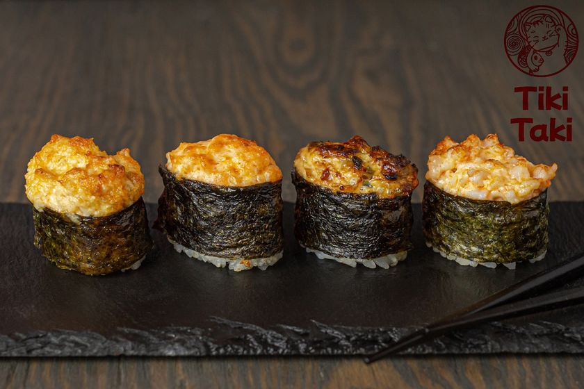 Гункан с куриной грудкой запеченный