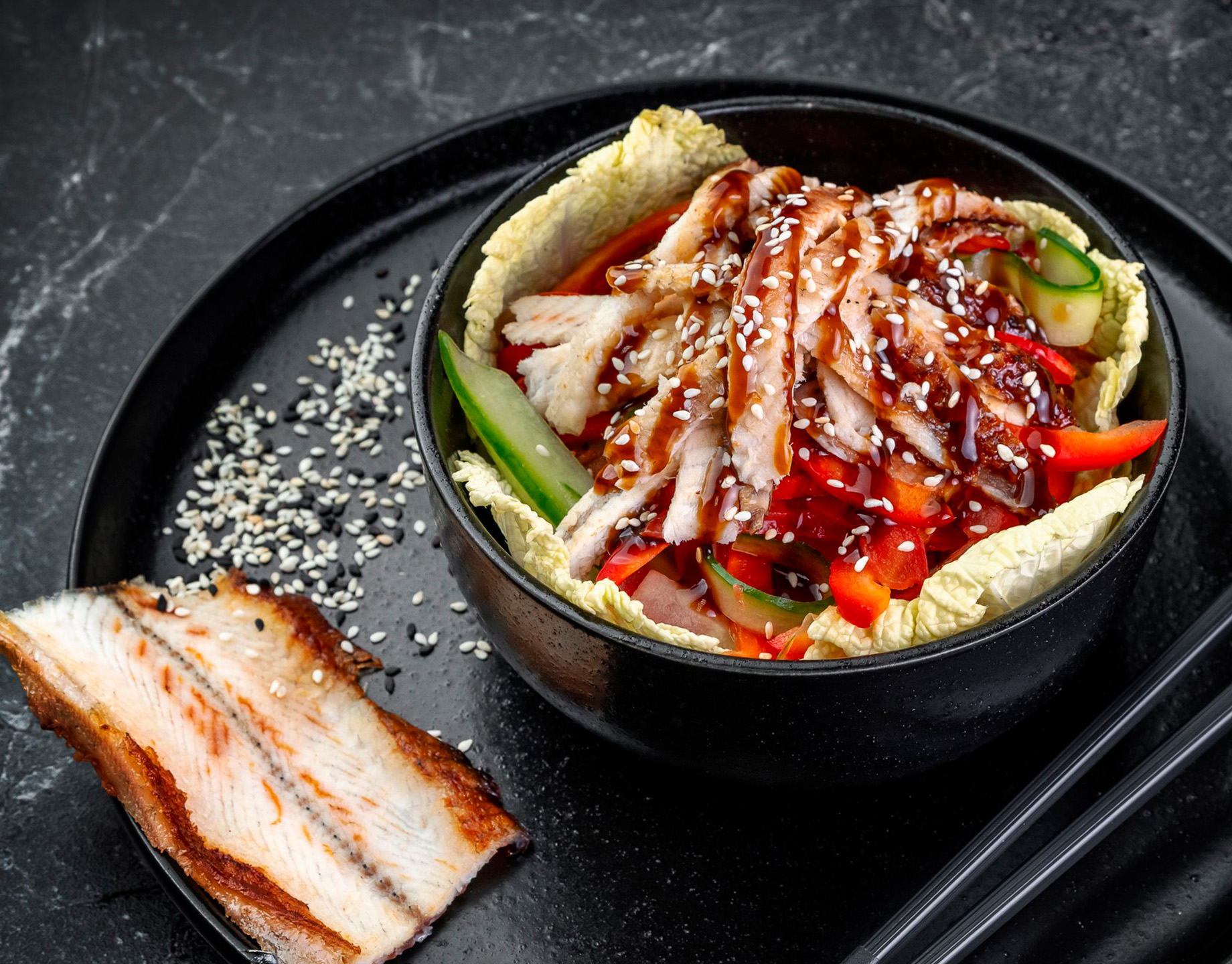 Салат с угрём