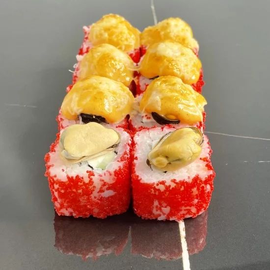 Запеченный с мидиями 