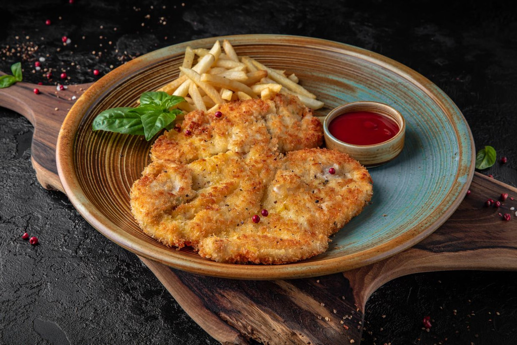 Куринный шницель с фри