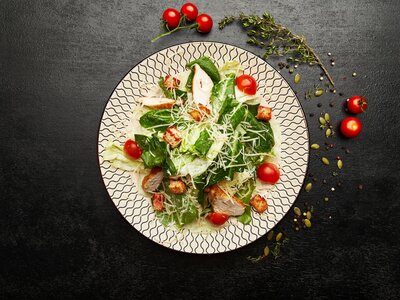 Цезарь с курицей